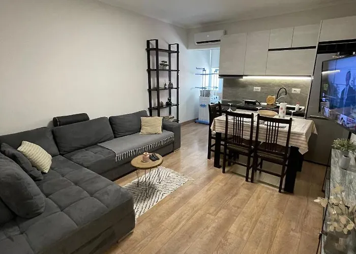 As Bllok * تيرانا